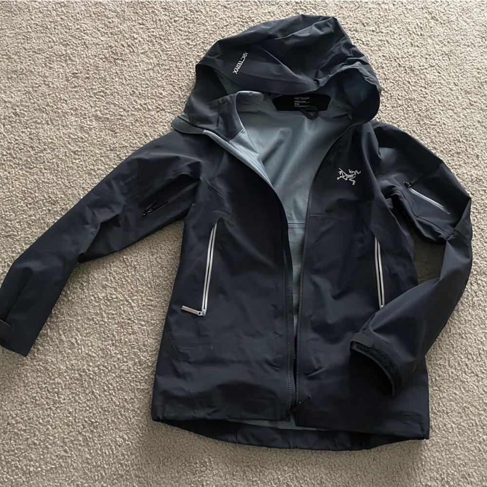Arc'teryx Sentinel Goretex AR jacket Women’s size M